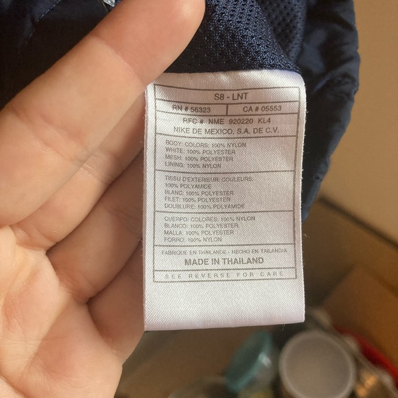 Men’s Nike Track Windbreaker Jacket Large Red/Blue - Picture 6 of 8